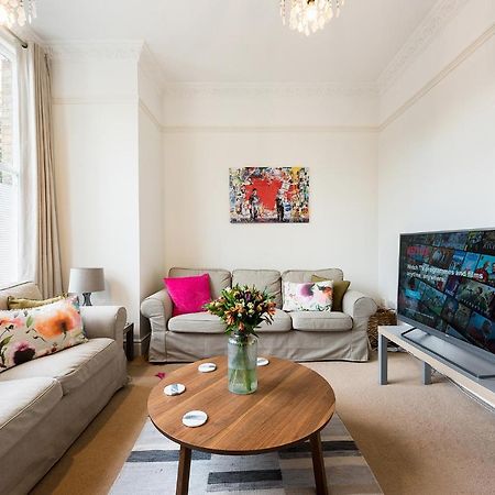 Heart Of Ealing Apartment With Garden Londra Dış mekan fotoğraf