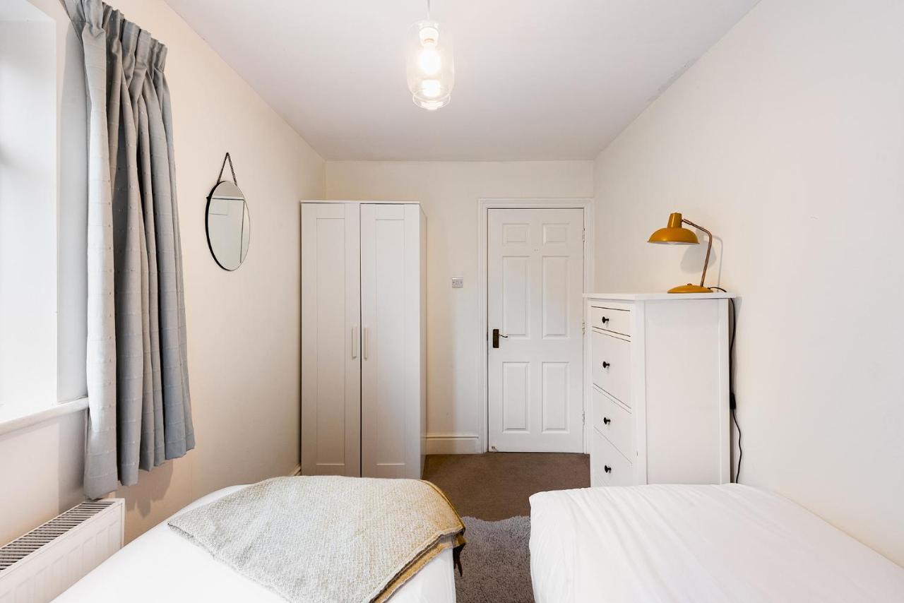Heart Of Ealing Apartment With Garden Londra Dış mekan fotoğraf