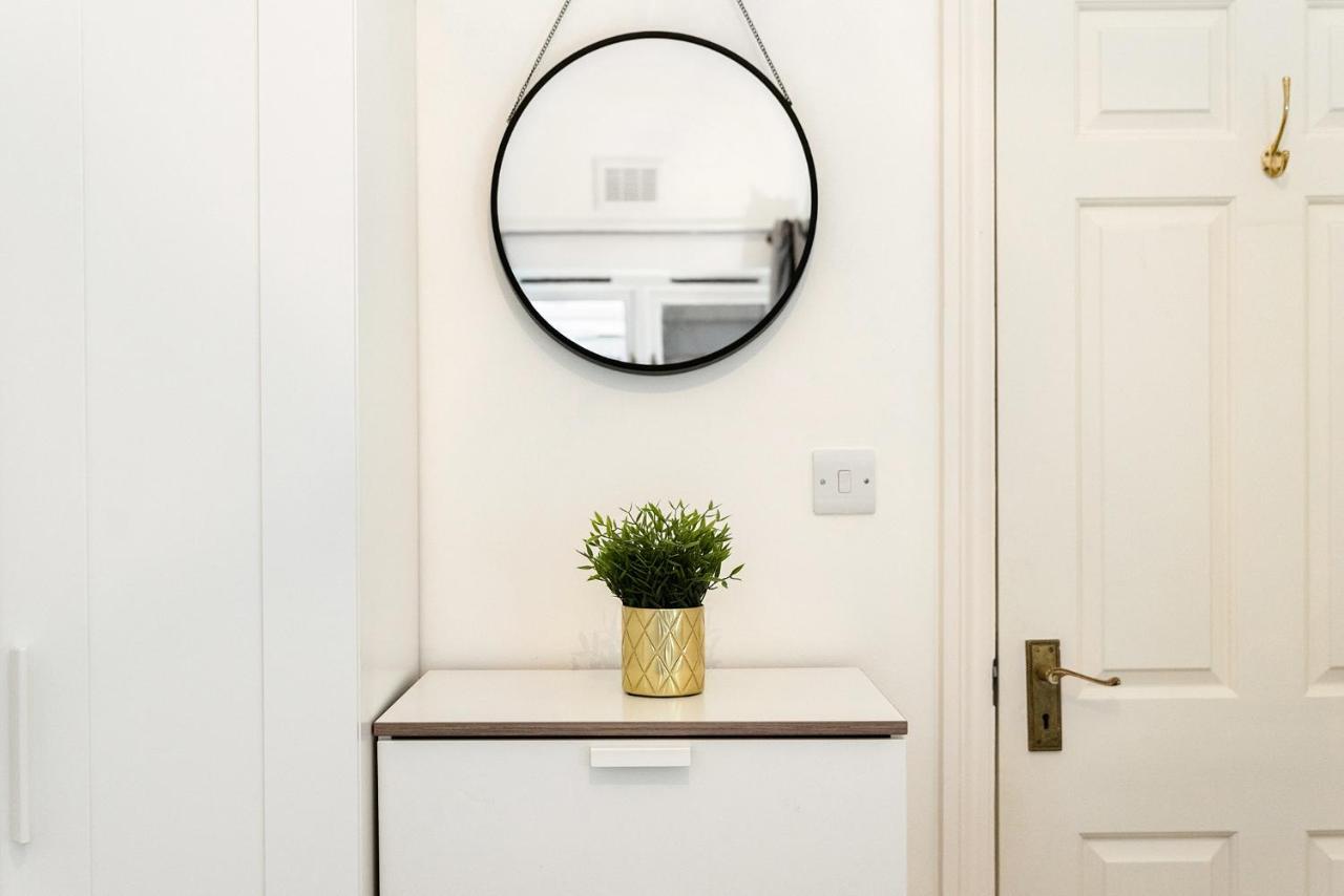 Heart Of Ealing Apartment With Garden Londra Dış mekan fotoğraf